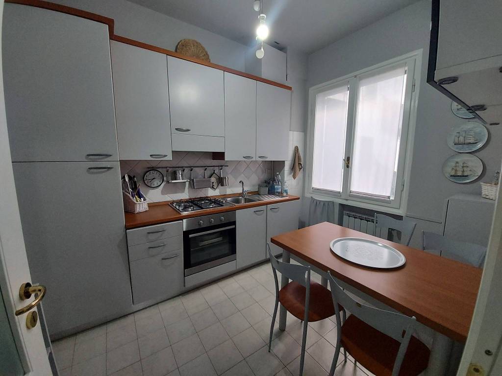 Appartamento a Santa margherita ligure in Piazza Giuseppe Mazzini, 35 - Foto 2