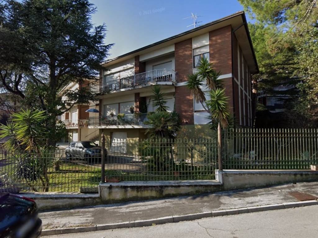 Villa a Civitanova marche in Via Ugo Foscolo, 113 - Foto 2