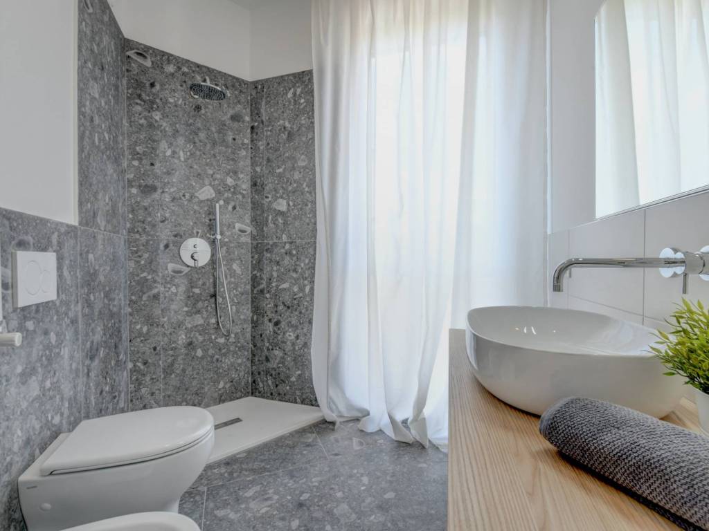 Appartamento a Verona in Via Alessandro Poerio, 15 - Foto 4