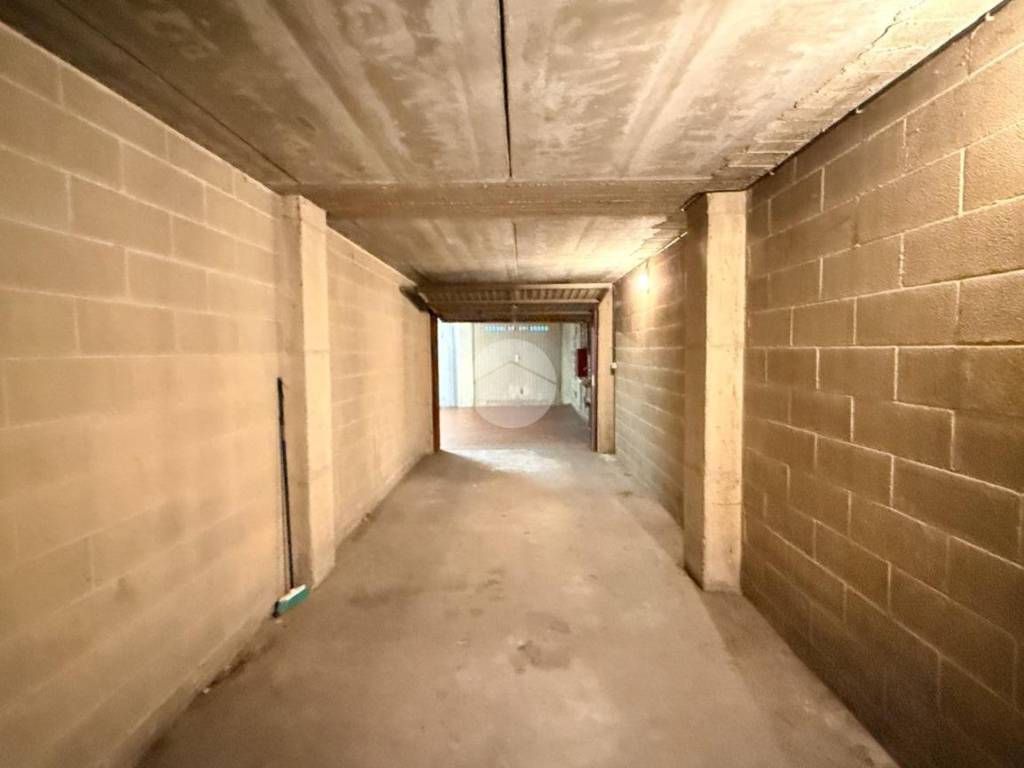 Box / garage a Asti in Via Alessandro Artom - Foto 3