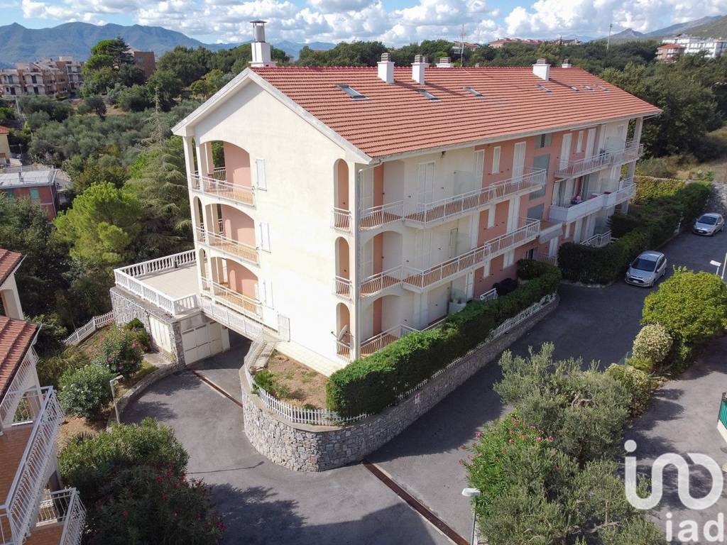 Appartamento a Ceriale in Via FAUSTO ENRICO, 15 - Foto 2