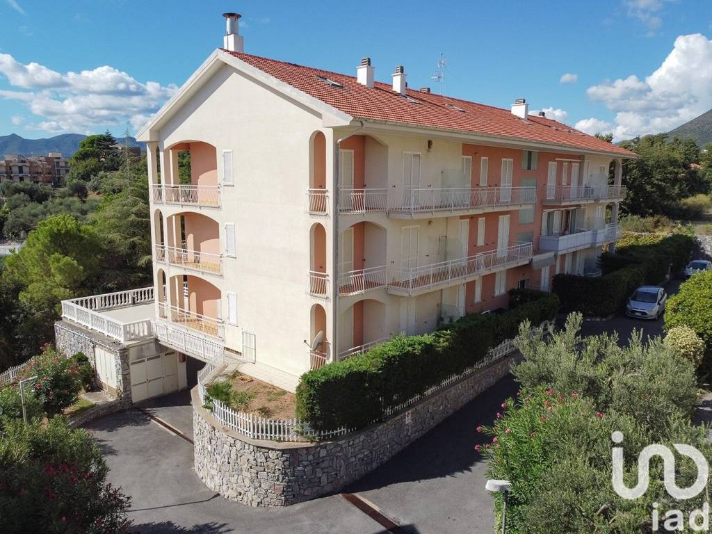 Appartamento a Ceriale in Via FAUSTO ENRICO, 15 - Foto 3
