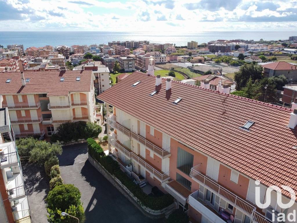 Appartamento a Ceriale in Via FAUSTO ENRICO, 15 - Foto 4