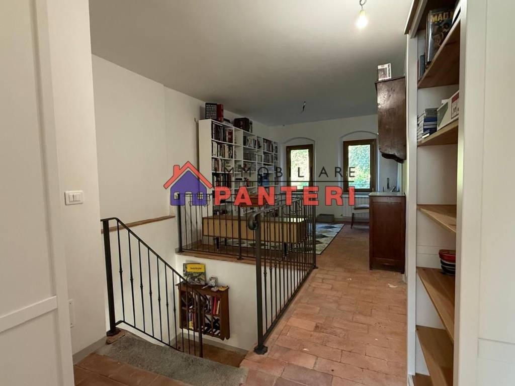Casa indipendente a Pescia in Piazza Giuseppe Mazzini - Foto 2