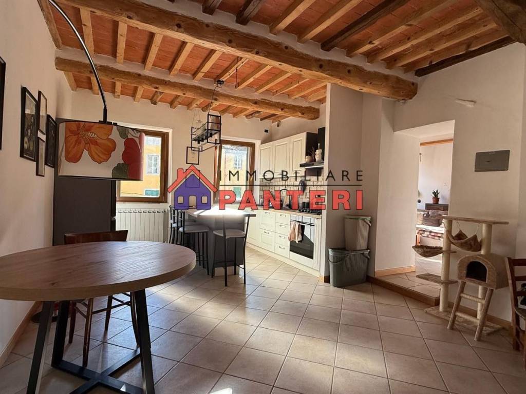 Casa indipendente a Pescia in Piazza Giuseppe Mazzini - Foto 5