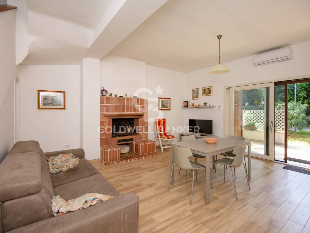 Villa a Lecce in Strada Provinciale San Cataldo-San Foca - Foto 4