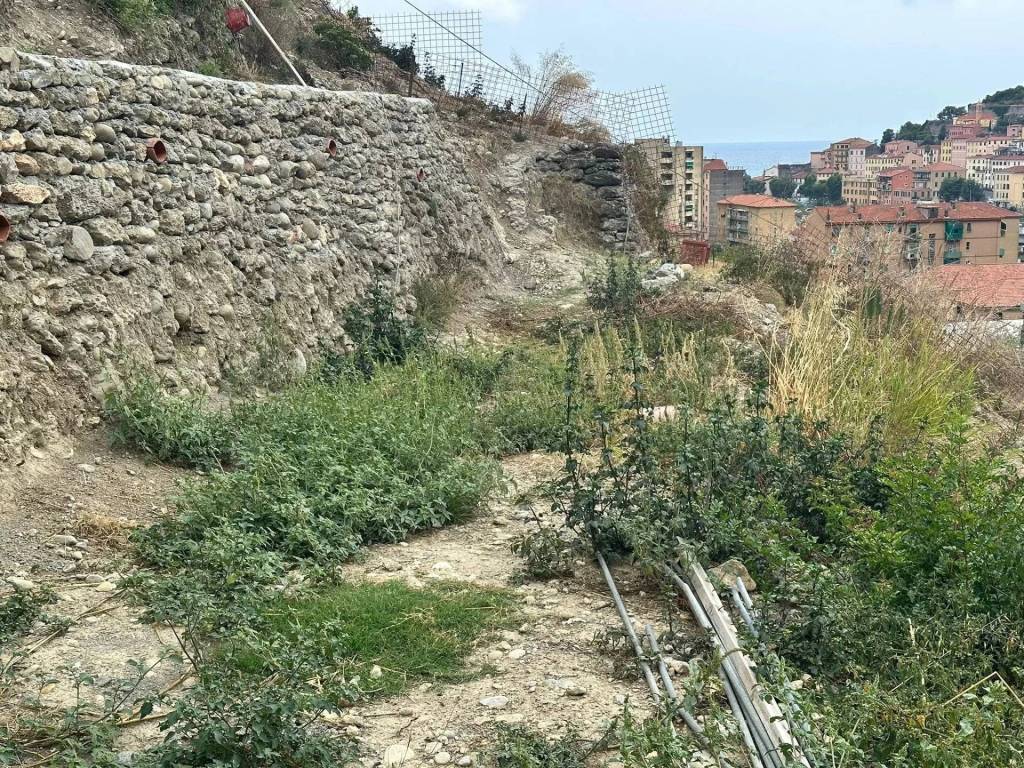 Terreno a Ventimiglia in Via Monsignor Nicolò Peitavino - Foto 3