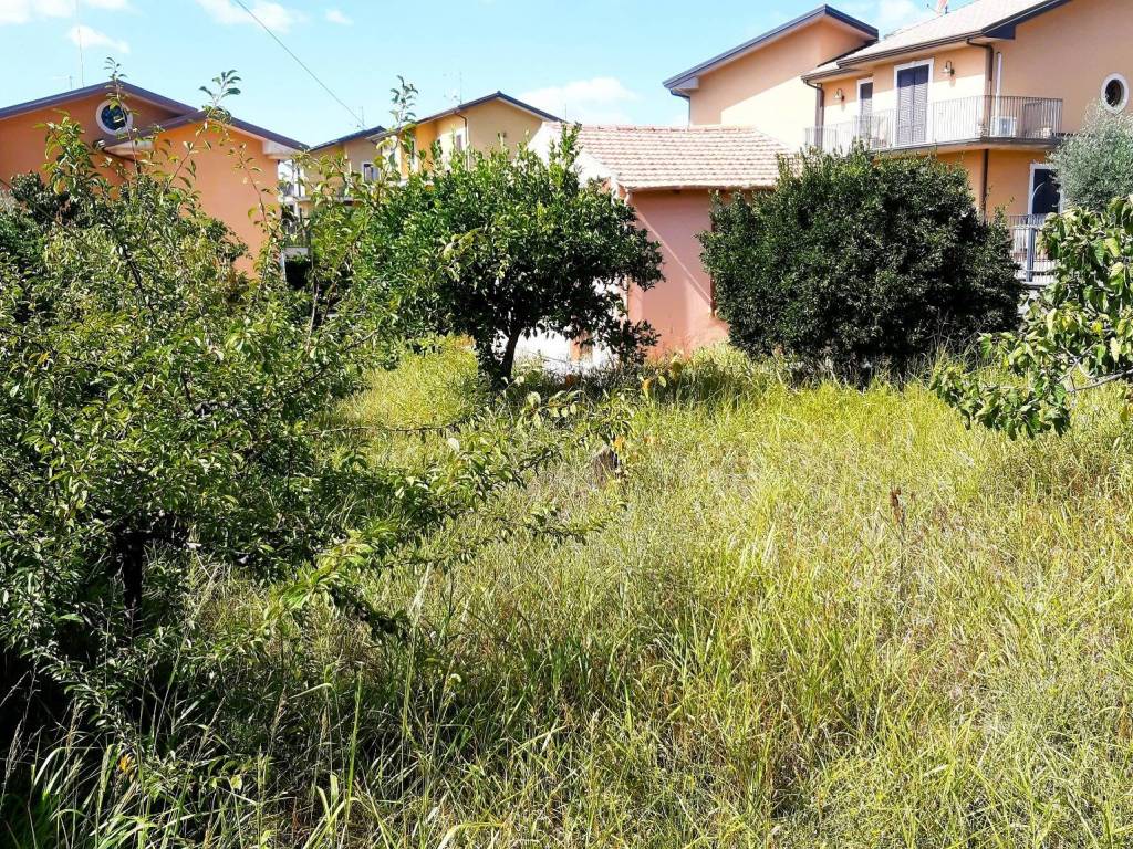 Terreno a Trecastagni in Via Titomanlio Manzella - Foto 3