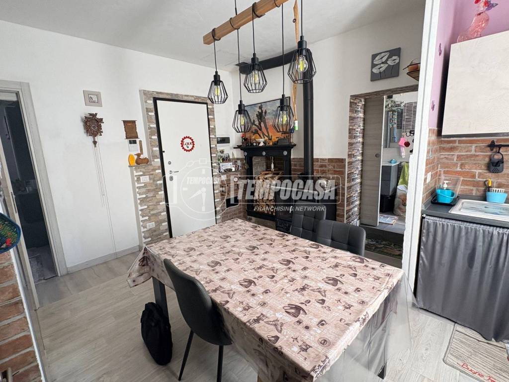 Appartamento a Grandate in Via Giovio 8 - Foto 3