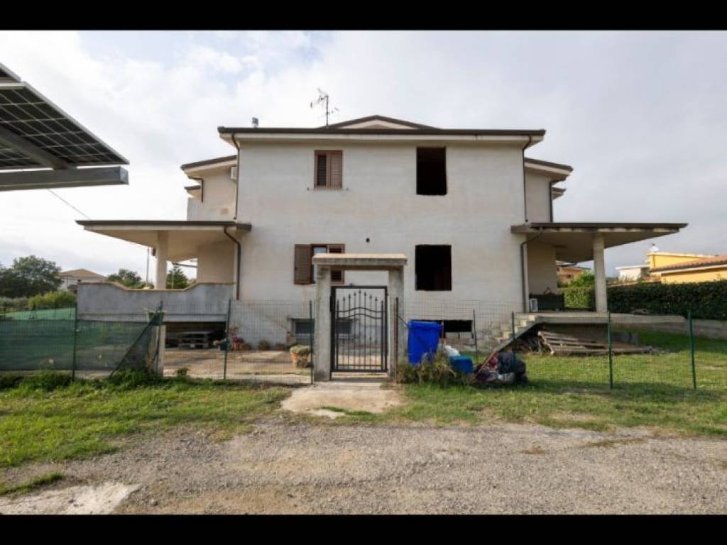 Villa a Soveria simeri in Via Roberto Niederer - Foto 2