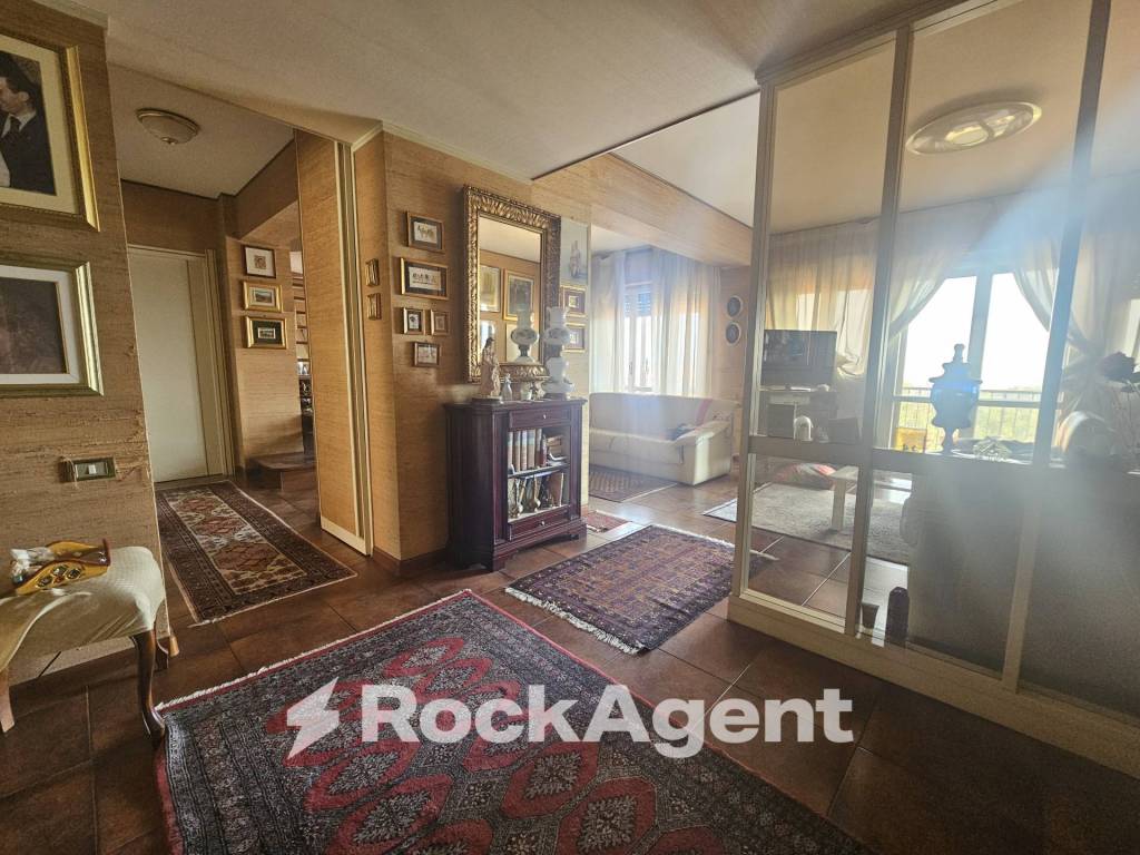 Appartamento a Catanzaro in Via Regina Madre, 44 - Foto 4