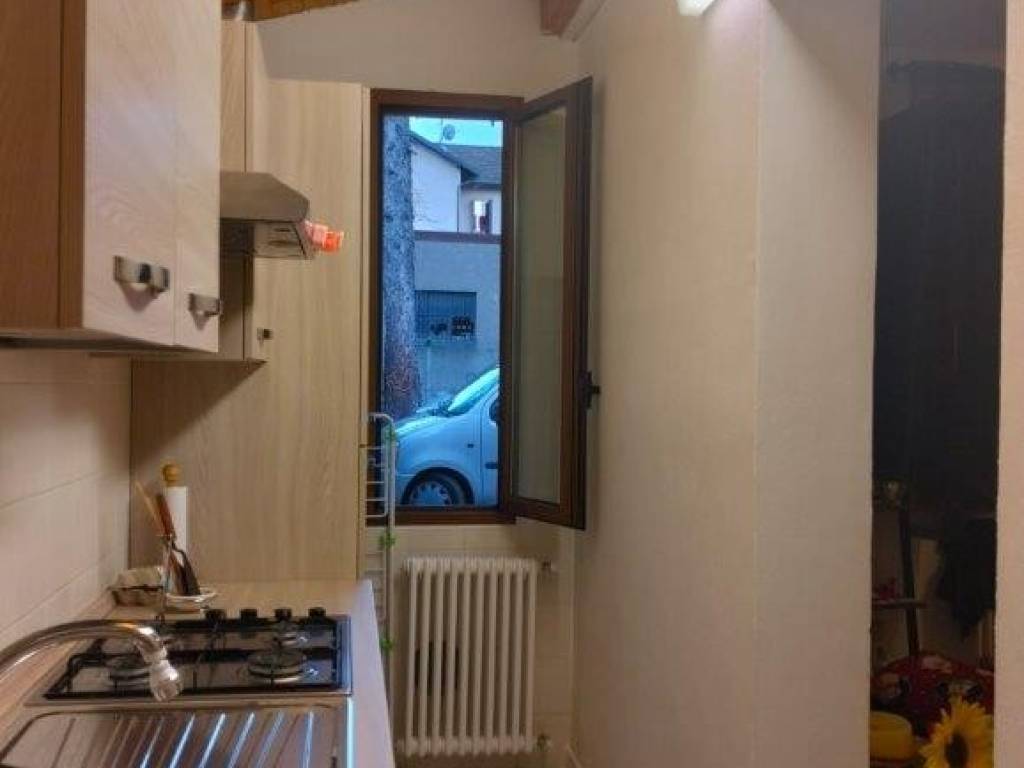 Appartamento a Como in Via Vincenzo Vela - Foto 4