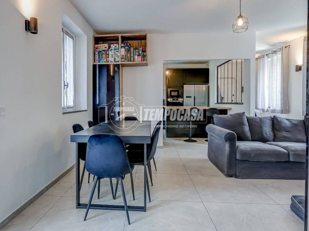 Appartamento a Castelletto sopra ticino in Via Aronco - Foto 4