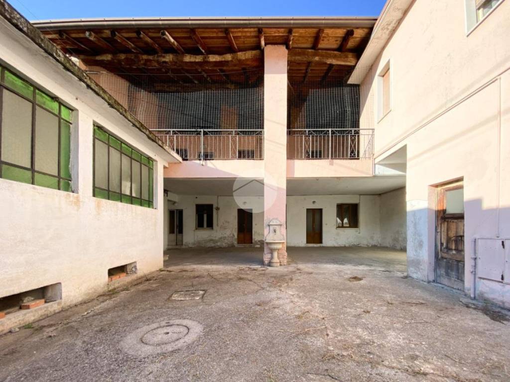 Casa indipendente a Castrezzato in Via Marconi, 32 - Foto 2