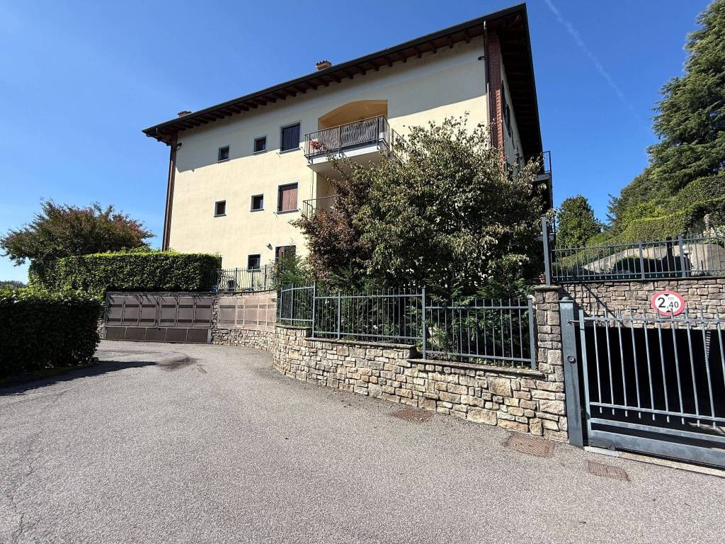 Appartamento a Imbersago in Via Colombè - Foto 3