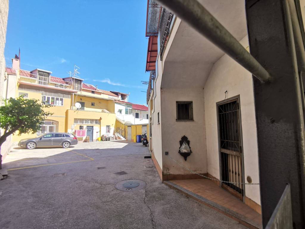 Palazzo / stabile a San nicola la strada in Via Santa Croce, 31 - Foto 4