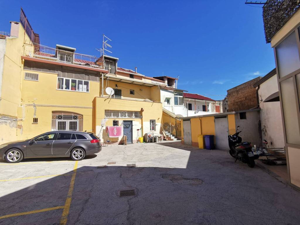 Palazzo / stabile a San nicola la strada in Via Santa Croce, 31 - Foto 5