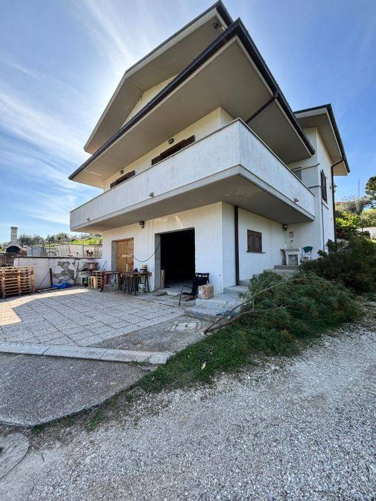 Villa a San giovanni teatino in Via Teate 2 - Foto 2