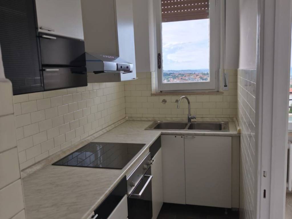 Appartamento a Ancona in Via delle Grazie - Foto 2