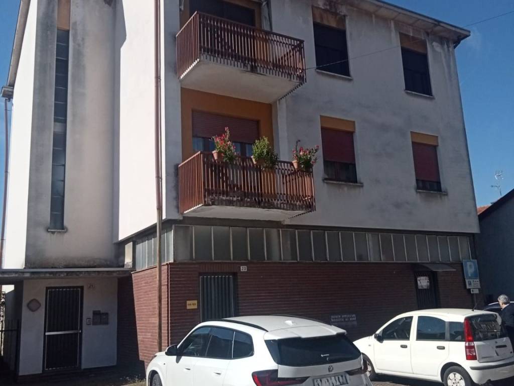 Appartamento a Casorate sempione in Via Verbano, 21 - Foto 2