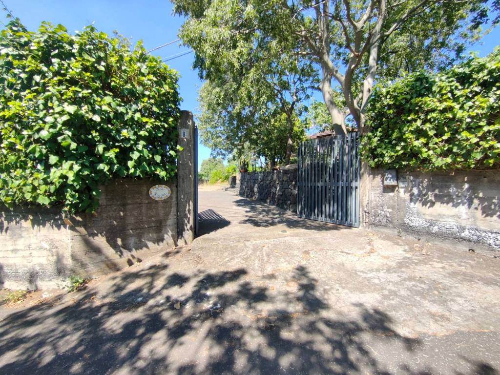 Villa a Belpasso in Via San Pietro - Foto 3