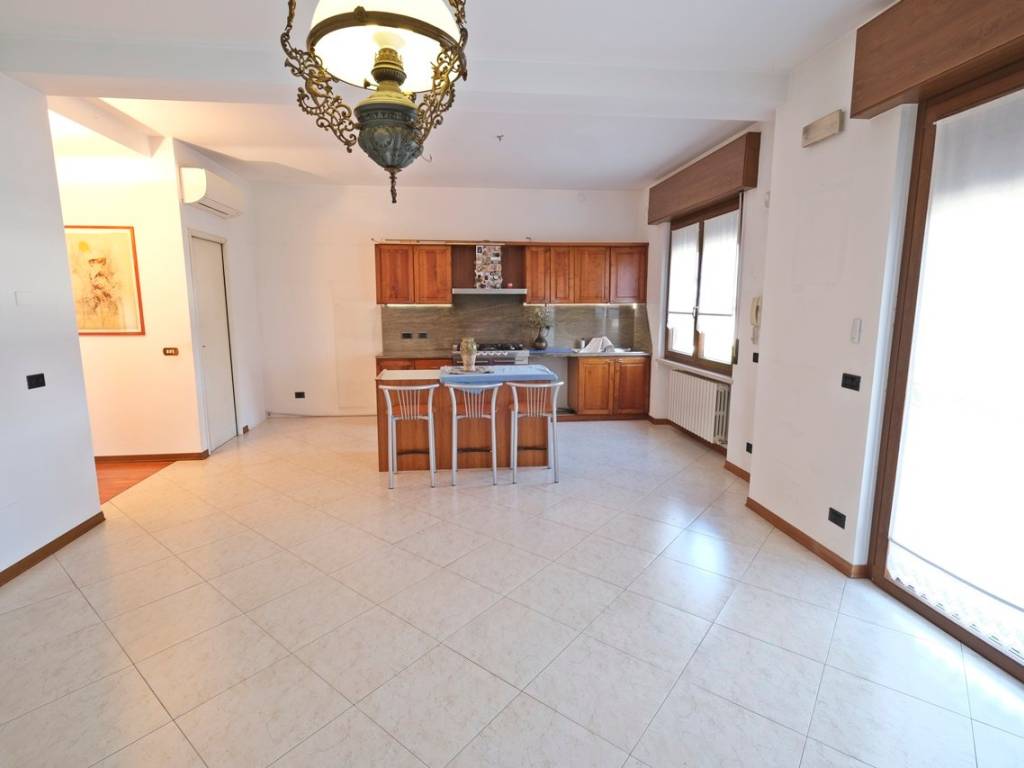 Appartamento a Villafranca di verona in Via Camillo Benso di Cavour - Foto 3