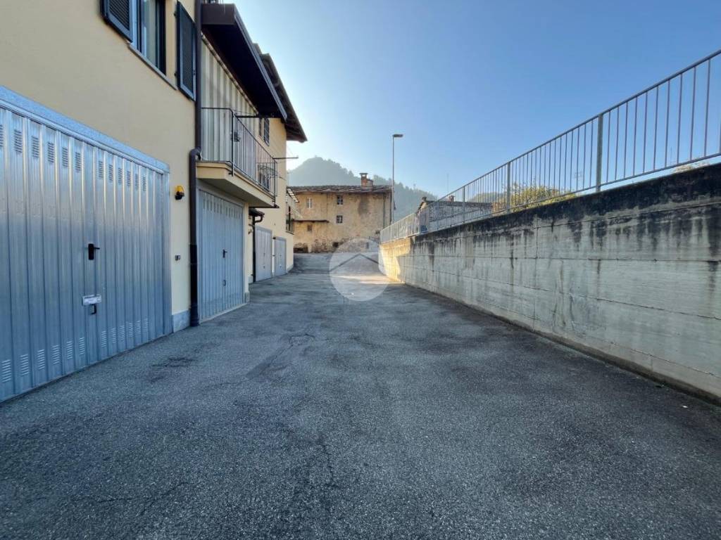 Box / garage a Barge in Viale Torino, 2 - Foto 2