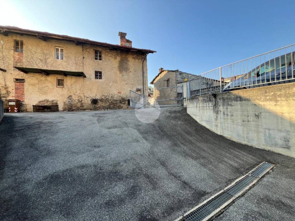 Box / garage a Barge in Viale Torino, 2 - Foto 3