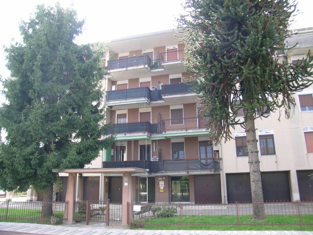 Appartamento a Bellinzago novarese in Via della Libertà, 22 - Foto 2
