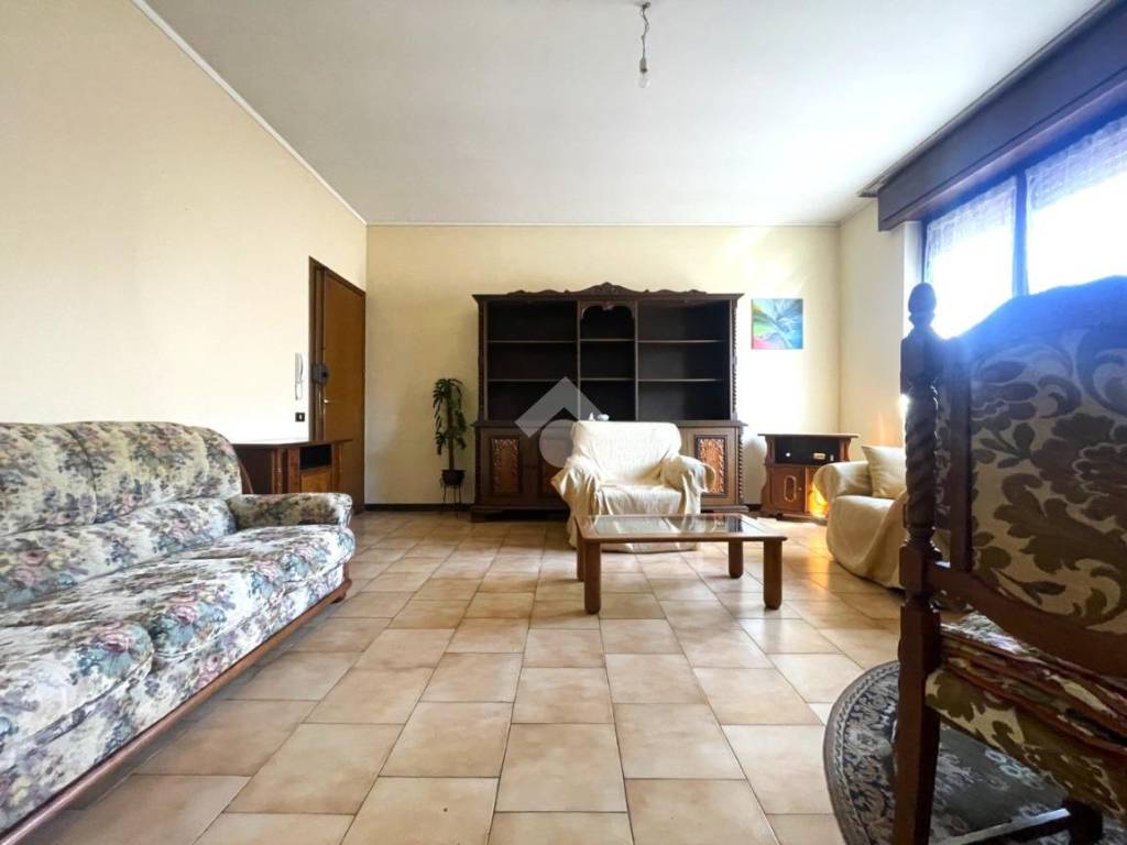 Appartamento a Persico dosimo in Via L. Bissolati, 4 - Foto 2