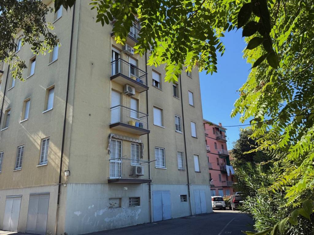 Appartamento a Bologna in Via Enrico Ferri - Foto 2