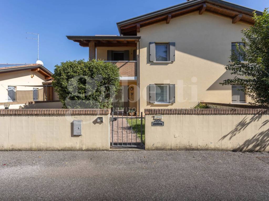 Villa a San vito al tagliamento in Via Del Zuch, 28 - Foto 2