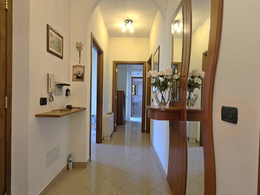 Appartamento a Montepaone in Via Paolo Sesto, 3 - Foto 3