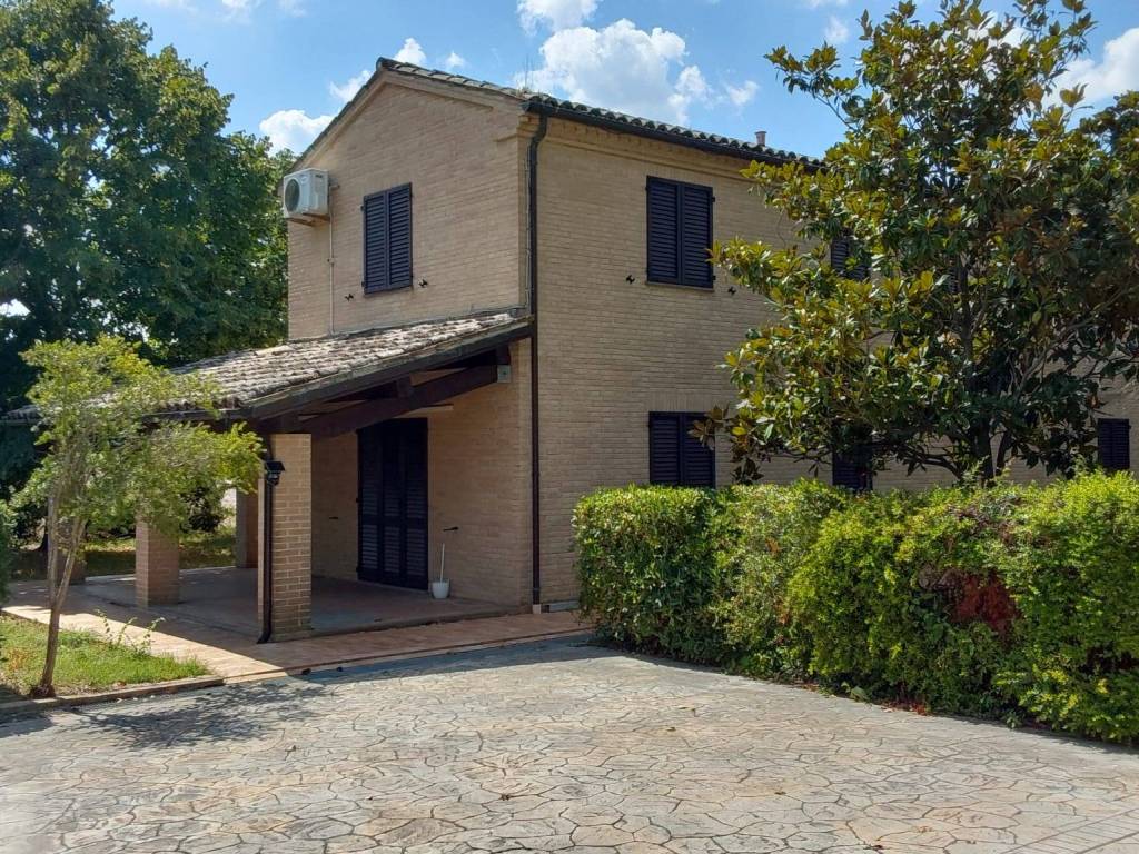 Rustico / casale a Macerata in Contrada Mozzavinci - Foto 2