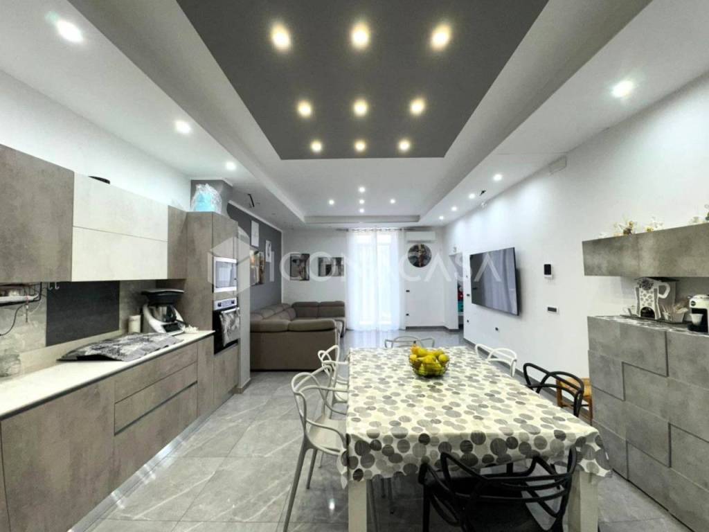 Casa indipendente a Noicattaro in Piazza Vittorio Emanuele III - Foto 3