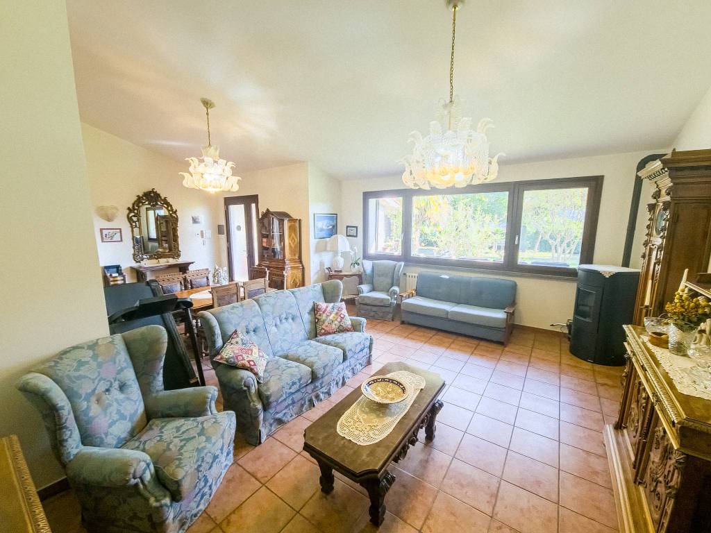 Villa a Calvenzano in Via Andrea Zoglio, 5 - Foto 3