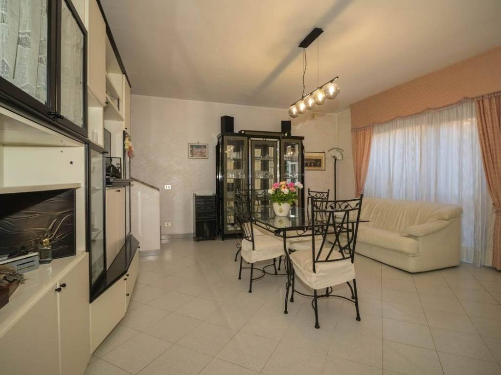 Appartamento a Poggio mirteto in VIA RUFFILLI, 27 - Foto 2