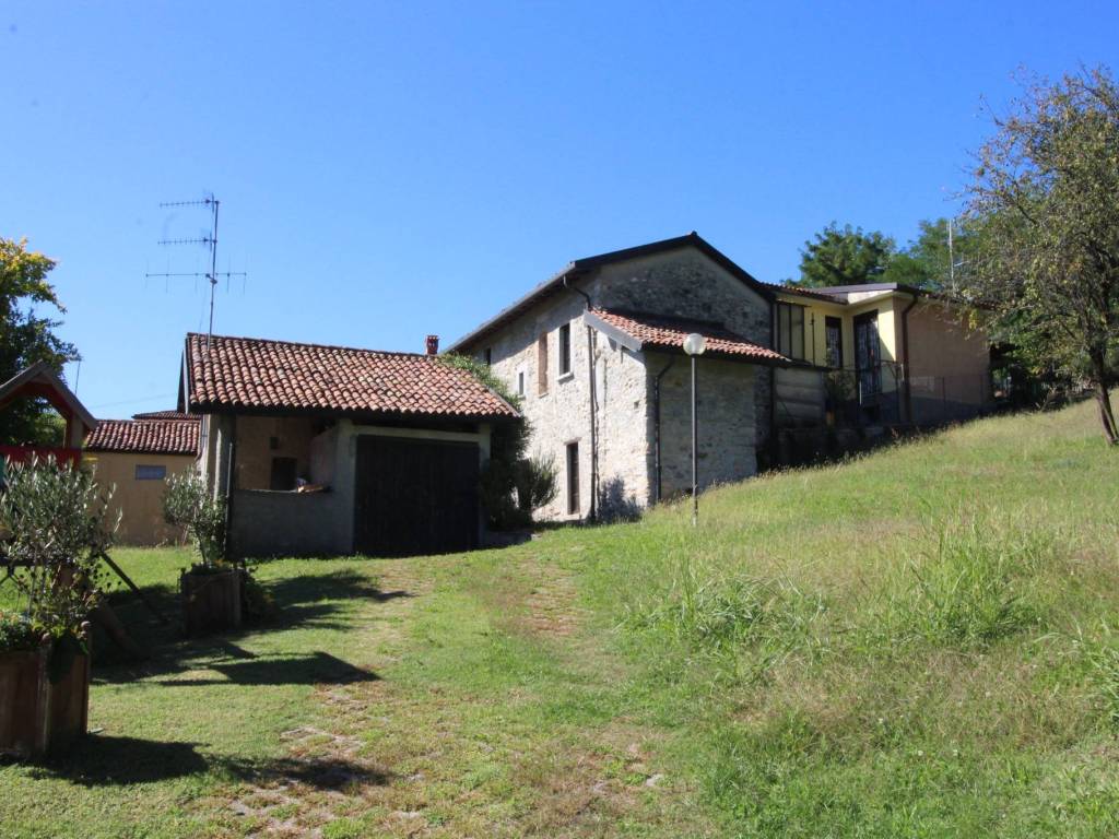 Appartamento a Como in Via Camnago Volta Superiore, 10 - Foto 2