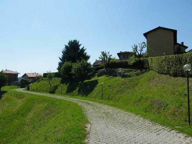Appartamento a Como in Via Camnago Volta Superiore, 10 - Foto 3