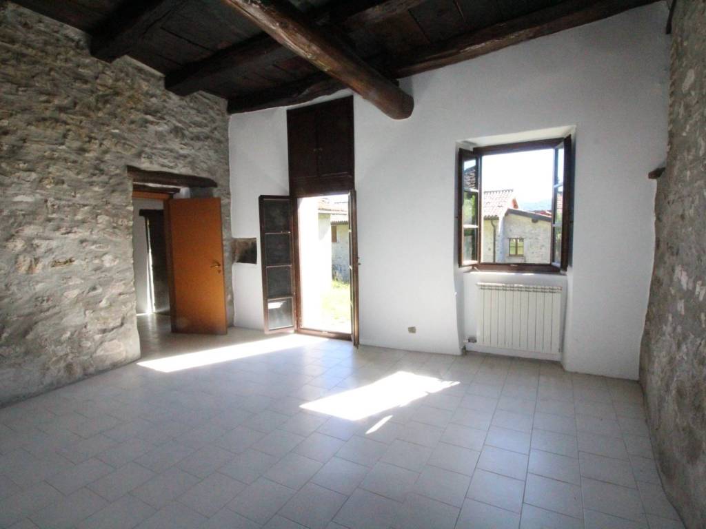 Appartamento a Como in Via Camnago Volta Superiore, 10 - Foto 4