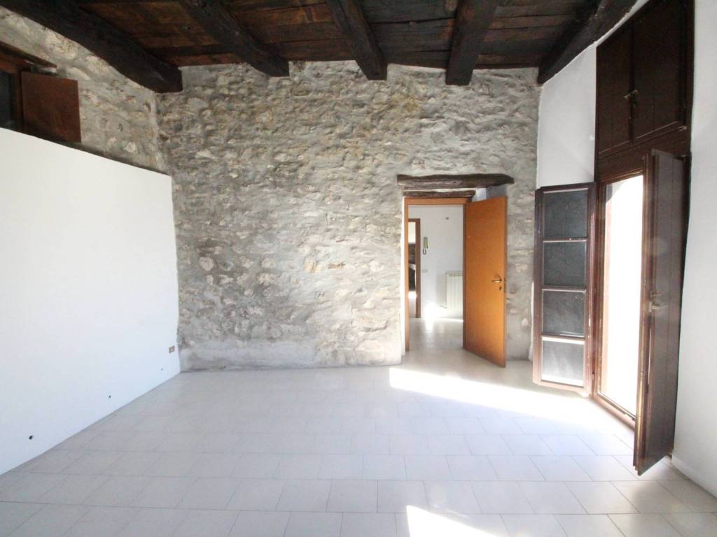 Appartamento a Como in Via Camnago Volta Superiore, 10 - Foto 5