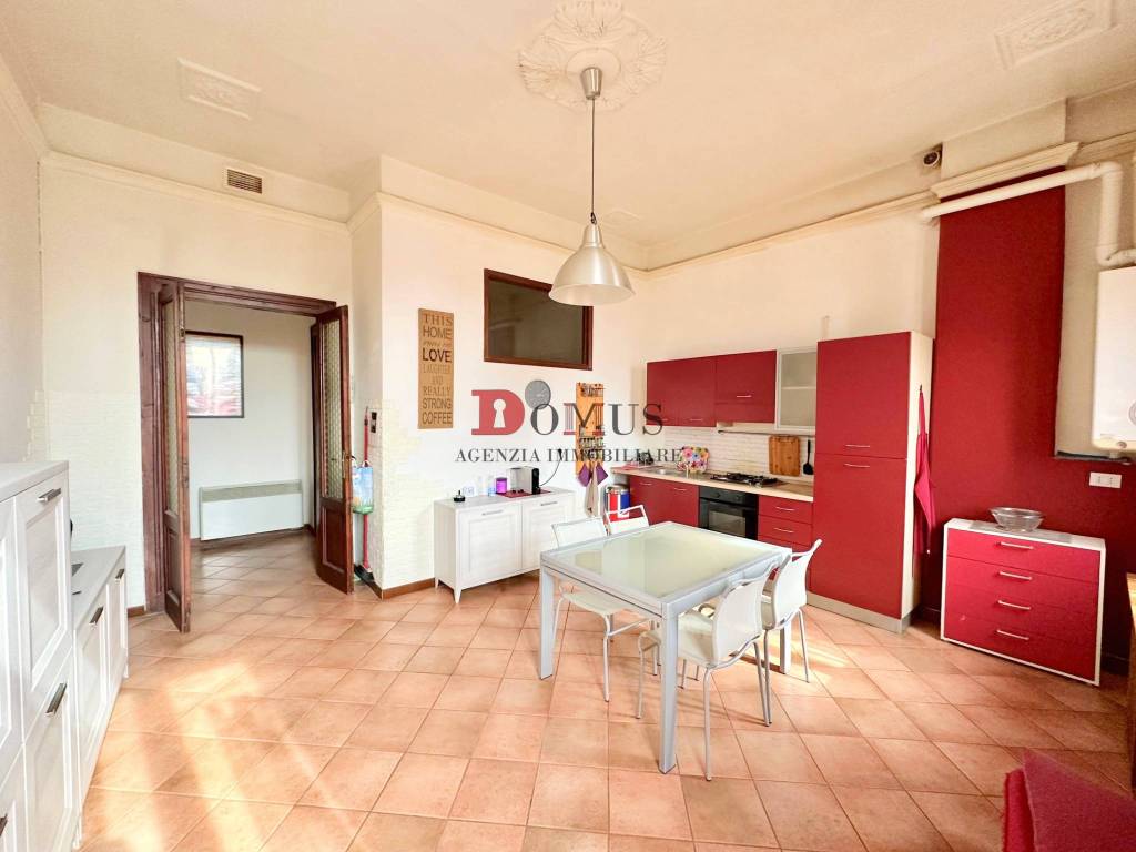 Appartamento a Mantova in Via Giuseppe Bertani, 16 - Foto 2