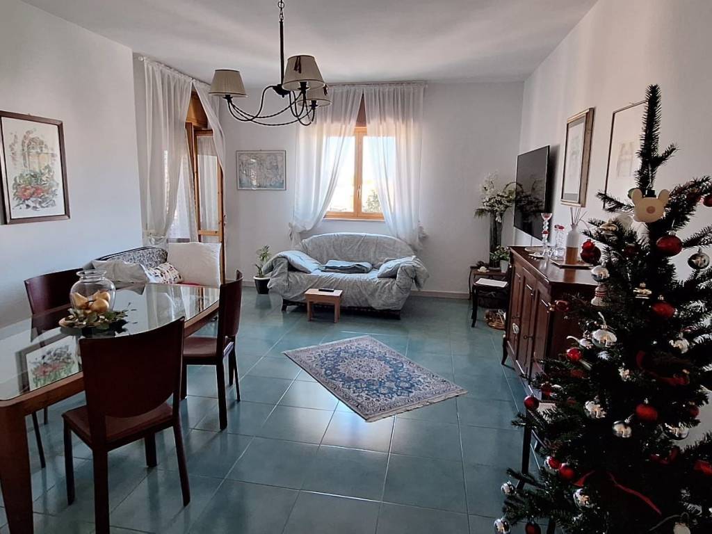 Appartamento a Capurso in Via Casamassima, 96 - Foto 2