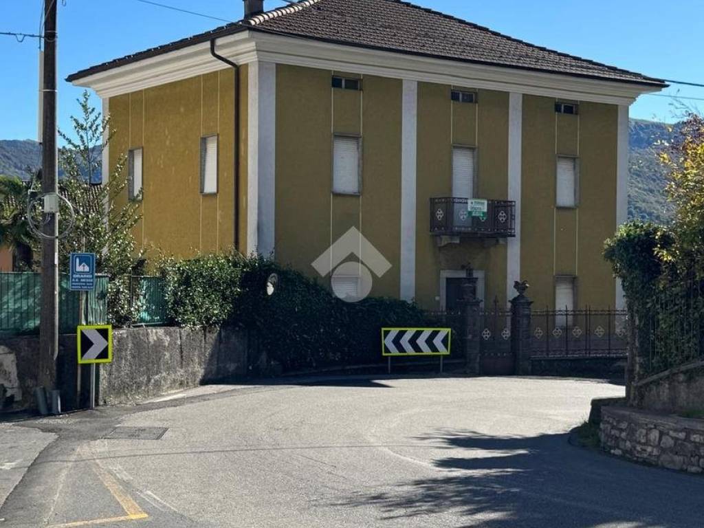 Villa a Centro valle intelvi in via Roma, 52 - Foto 5