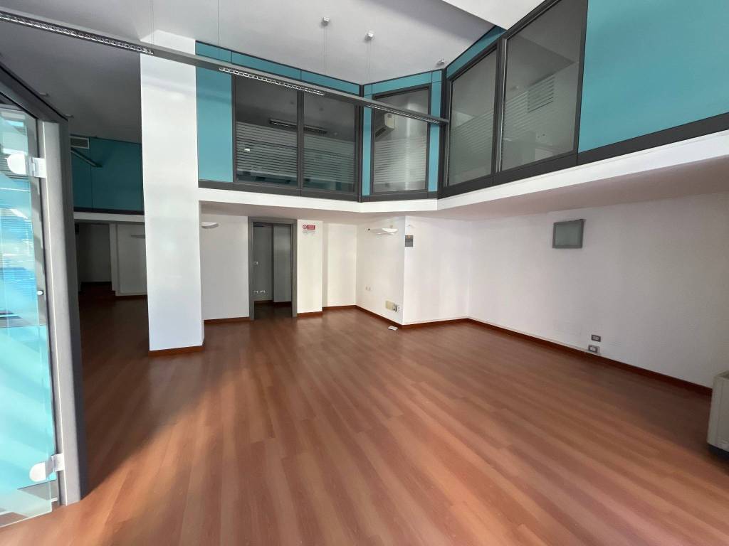 Immobile a Udine in Piazzale Gabriele D'Annunzio, 17 - Foto 2