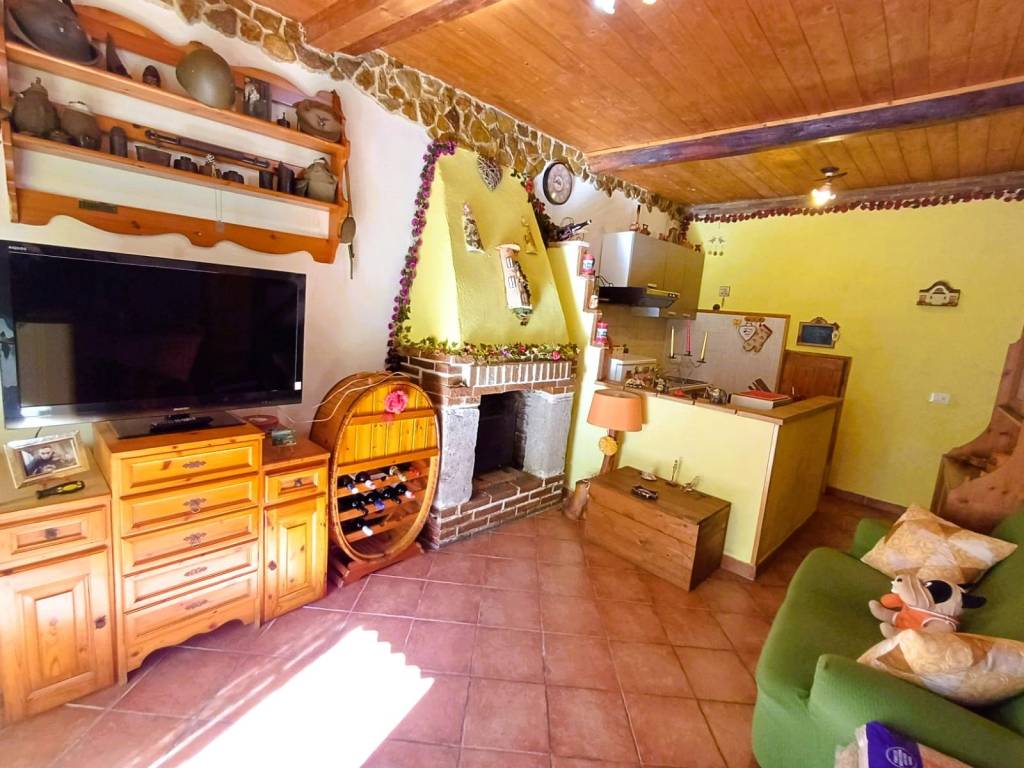 Appartamento a Caprarola in Via Cristofori Giuseppe - Foto 2