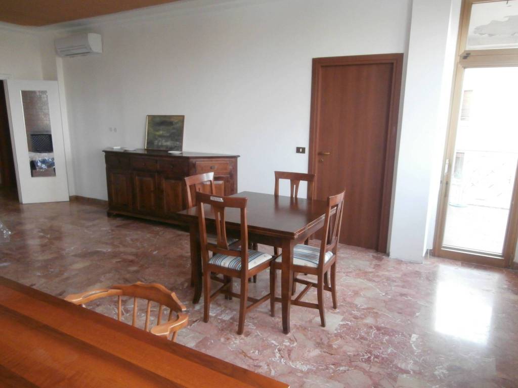 Appartamento a Ferrara in Viale Cesare Battisti - Foto 4