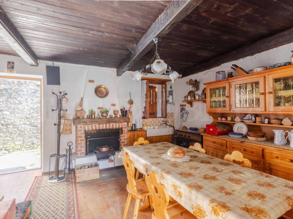 Casa indipendente a Valstrona in Via Monte Grappa, 5 - Foto 4