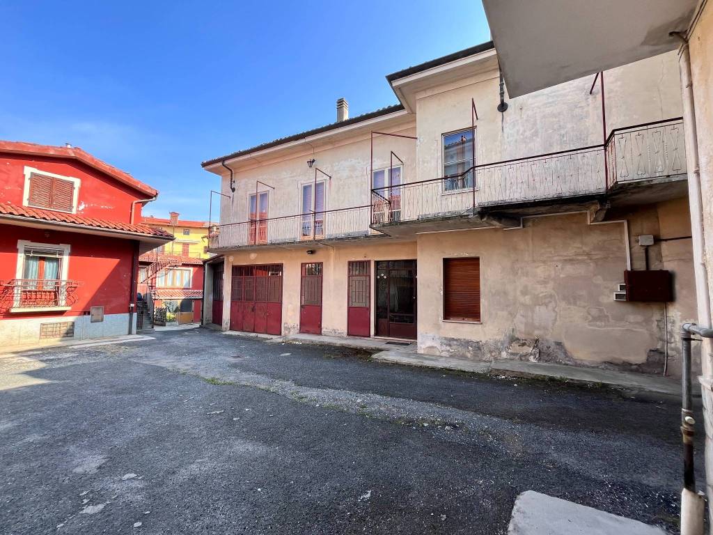 Casa indipendente a Costigliole saluzzo in Via Vittorio Veneto, 45 - Foto 3
