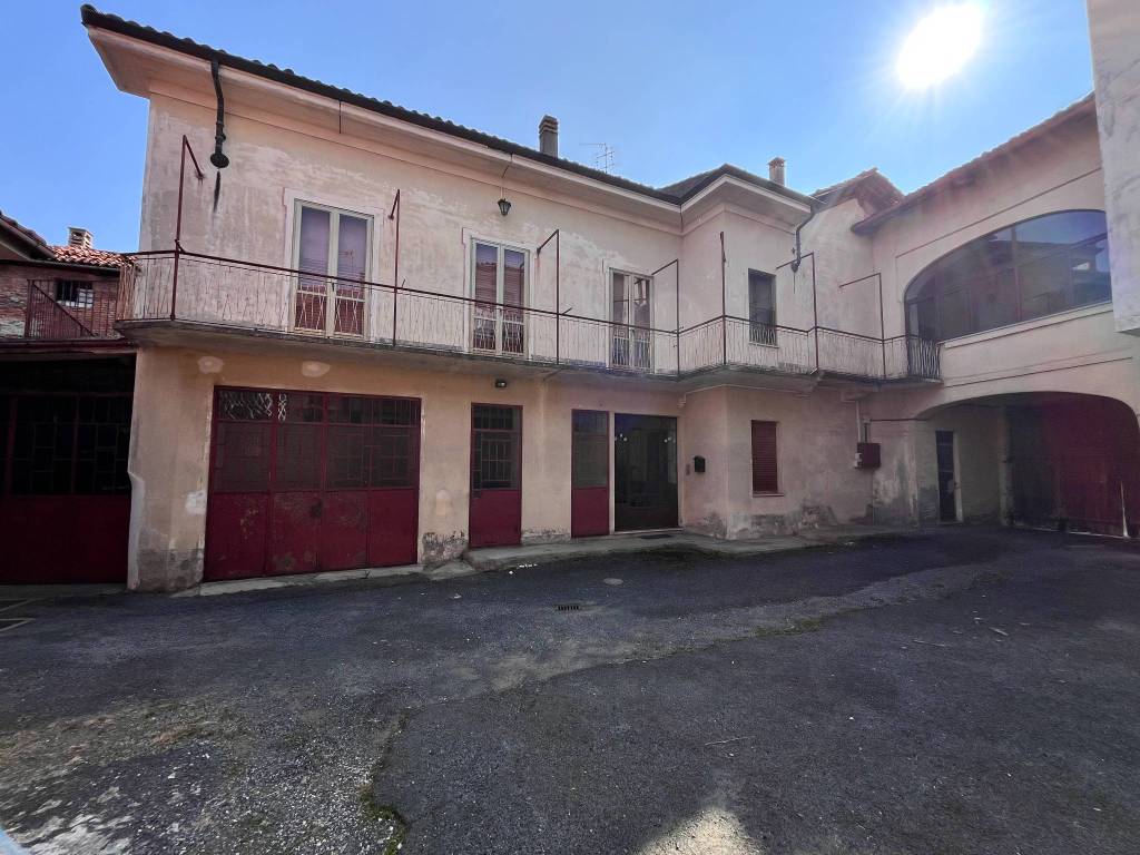 Casa indipendente a Costigliole saluzzo in Via Vittorio Veneto, 45 - Foto 4